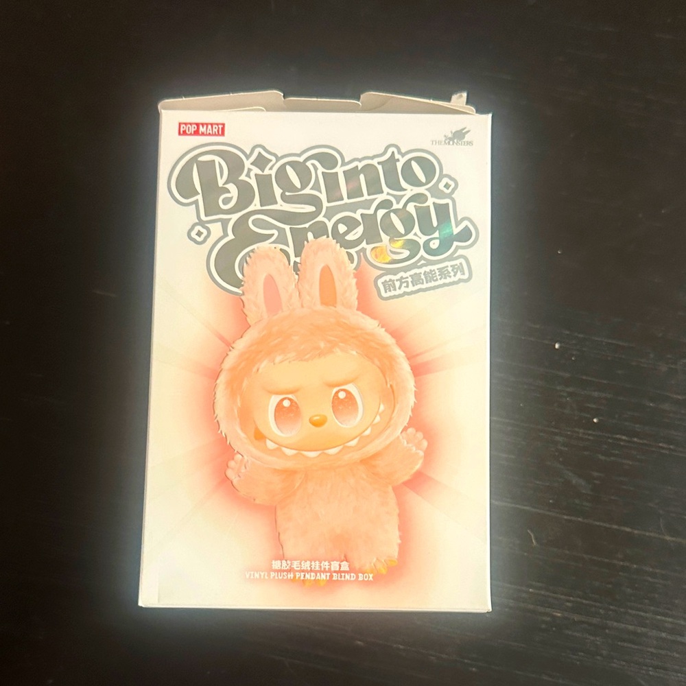 Labubu Biginto Energy.